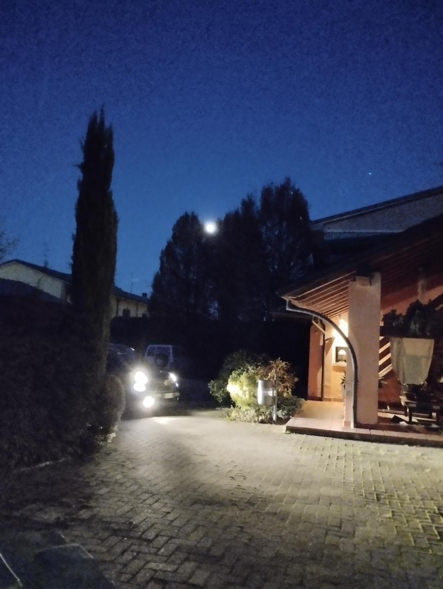 Bed and Breakfast Il Cortiletto Quartiano Екстер'єр фото