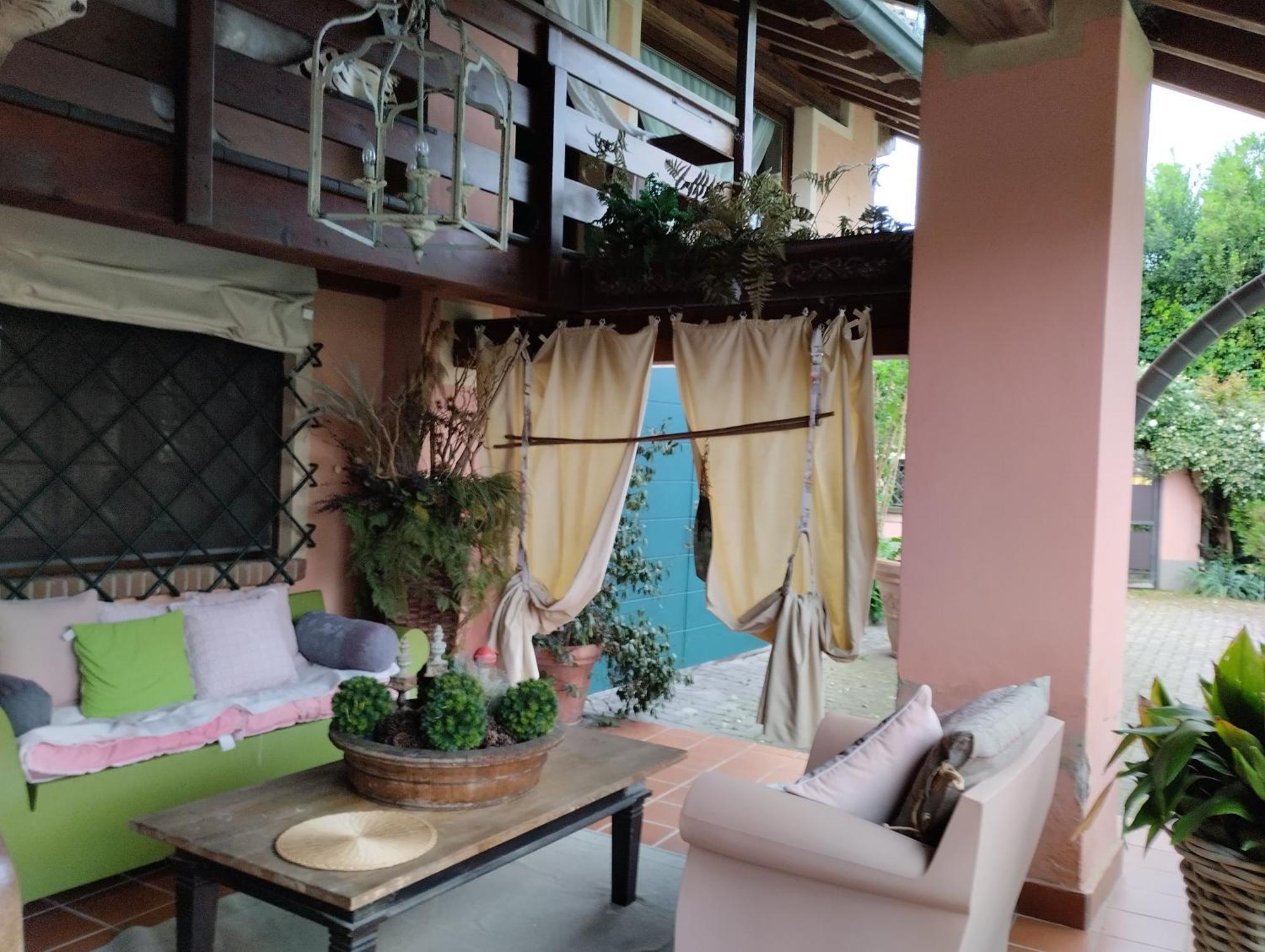 Bed and Breakfast Il Cortiletto Quartiano Екстер'єр фото